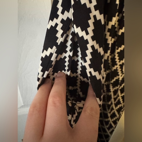 Tory Burch Transpassado Estampado Silk Wrap Dress - Size Small - Picture 5 of 6